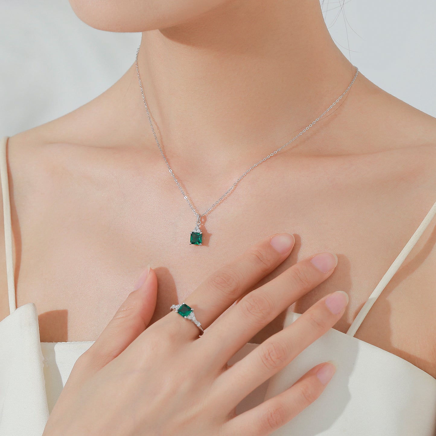 925 Heart of Emerald Necklace and Ring Jewelry Set